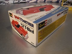 ’57 T-Bird Thunderbird 1/32 Scale model kit by Revell Snap Together Series