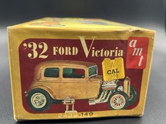 AMT MODEL KIT 1932 FORD VICTORIA VICKY 2432-150 Rare Kit