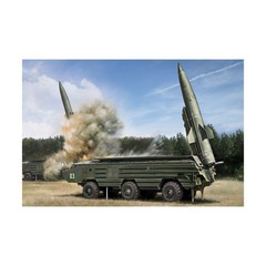 Hobby Boss Model Kit 1/72 Russian 9K79 Tochka (SS-21 Scarab) IRBM SW (New)
