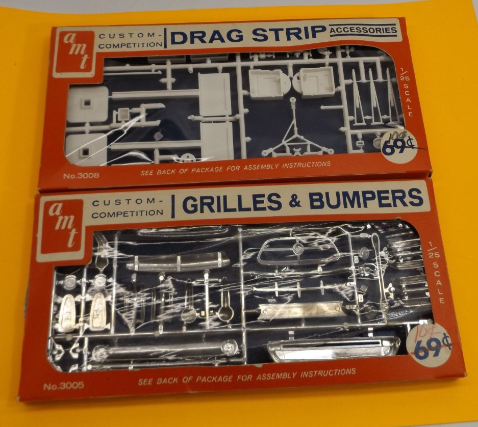 AMT Drag Strip Accessories 3008 & Custom Bumpers Grilles 3005 Parts Pack (2) 60s