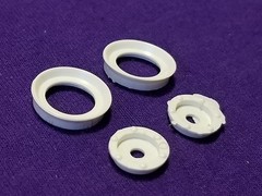 JOHAN 1966 Marlin 2 – FRONT INNER WHEELS & RETAINERS for 1:25 Model Kit 66