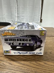 REVELL MUSCLE ’71 Plymouth HEMI Cuda 1:24 Scale Model Kit Sealed