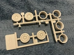 1 25 scale model parts 66 Ford Galaxie 500 Outer Wheel Rings,backs Only