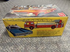 + AMT 1/25 Scale Fire Chief Plastic Model Kit T223 w/ Box – Partial Start