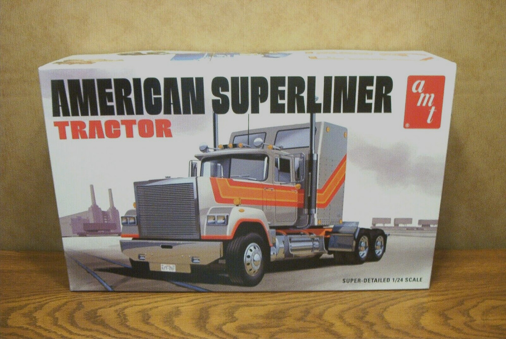 AMT AMERICAN SUPERLINER TRACTOR 1/24 SCALE MODEL KIT