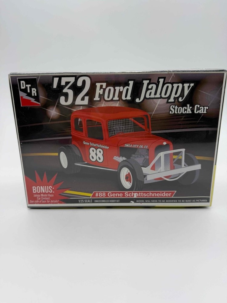 2006 DTR 1932 Ford Jalopy Stock Car Schattschneider 21710 Limited Edition Sealed