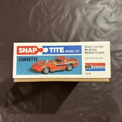 1979 Monogram 1016 Corvette SnapTite 1/32 Scale Model with Decals & Instructions