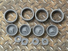 1/24 Scale: 24-Inch “Dayton Lowrider” Wheels And Tires; Resin;1/25