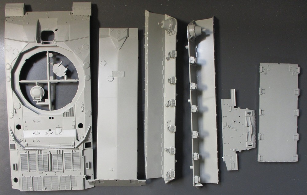 Rye Field Models 1/35th Scale Challenger II – Parts Lot 2 from Kit No. 5062