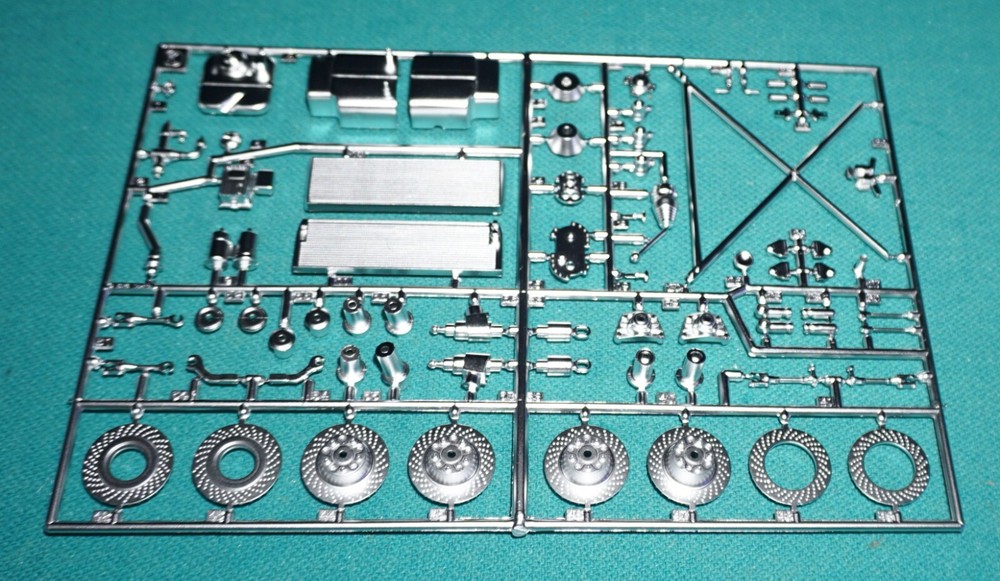 Porsche 935 Martini Tamiya 1/12 #12057 Sprue K Chrome Brake Discs Etc.