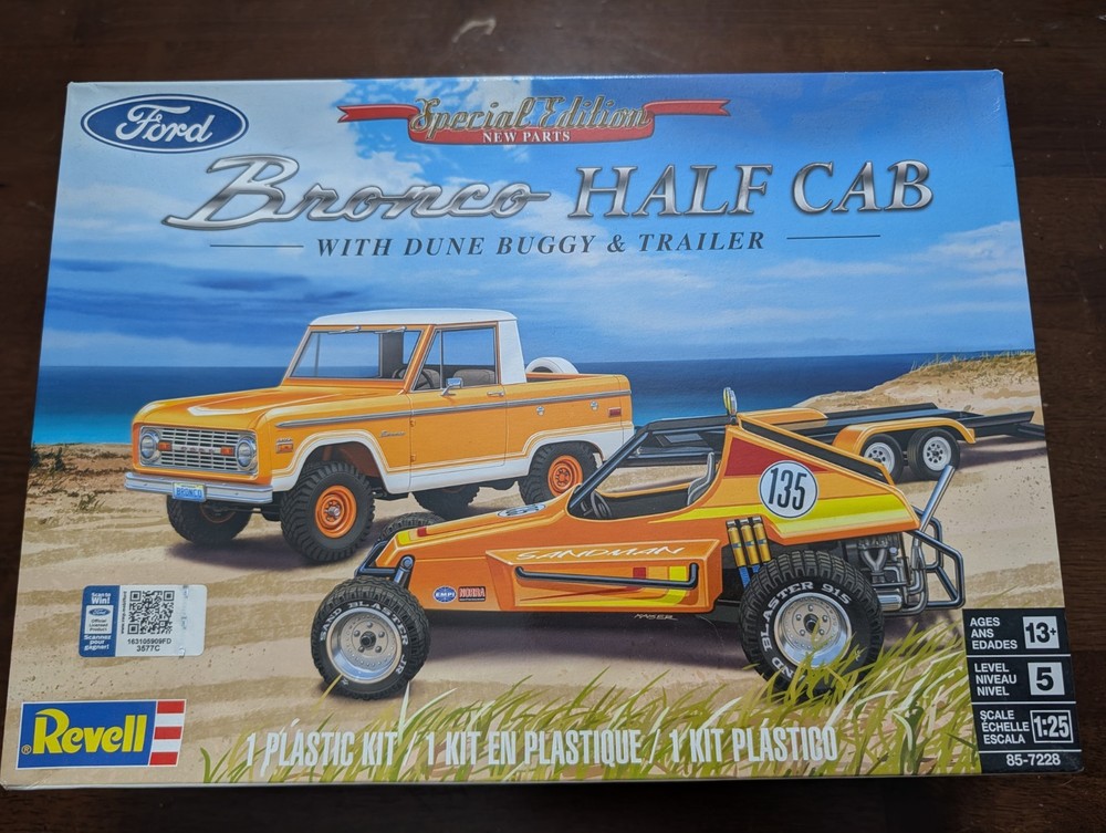 Revell Ford Bronco Half Cab With Dune Buggy 1/25 Scale Model Kit