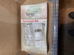 Hasegawa American ’66 Ford Thunderbird Model Kit Unassembled 1:24 CB-5