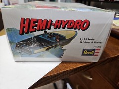 REVELL HEMI HYDRO SKI BOAT & TRAILER model kit NEW in FACTORY SEALED BOX
