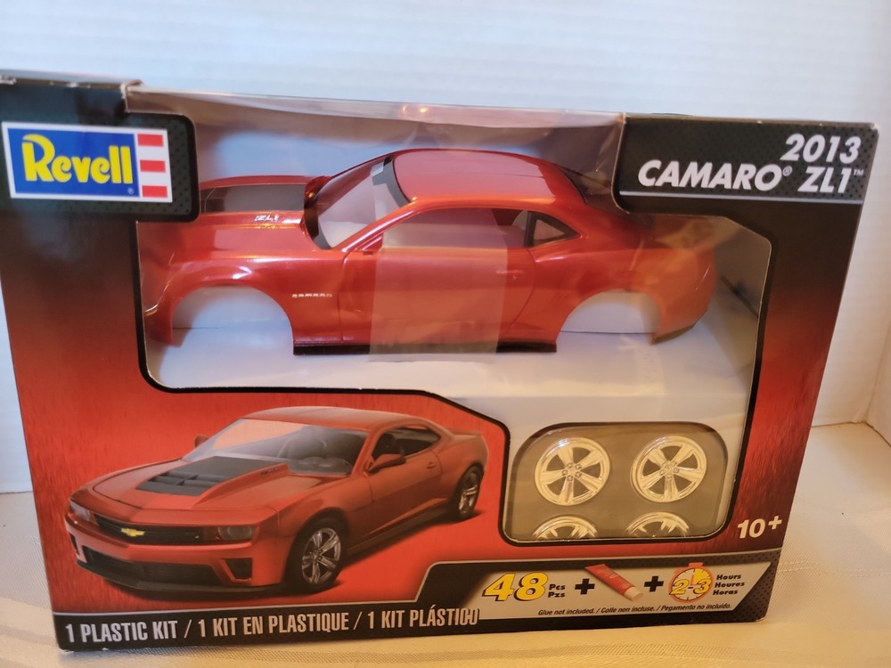Revell 2013 Chevy Camaro ZL1 Sealed 1/25 Plastic kit