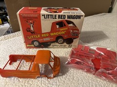 Vintage Lindberg Little Red Wagon 1/25 Open Box