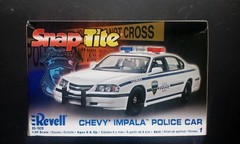 Revell Snap Tite Cop Car CHEVY IMPALA POLICE CAR 1:25 Model Kit 85-1928 NIOB