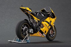 PLATZ BEEMAX 1/12 YAMAHA YZR-M1 2007 MODEL KIT BX13002