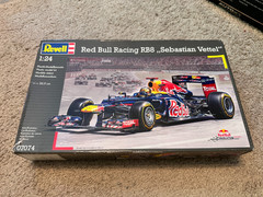 Revell 1:24 scale model kit: Red Bull RB8 – Sebastian Vettel 2012. Condition: op
