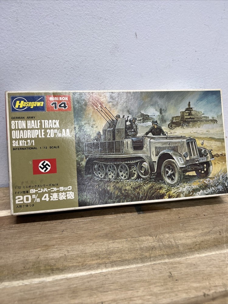 Hasegawa 8 Ton Half Track Quadruple 20mm AA. Sd.Kfz 7/1 1/72 MB-14 Sealed P5