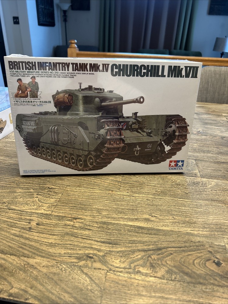 Tamiya 35210 1/35 Military Model Kit British Infantry Tank Churchill Mk.VII