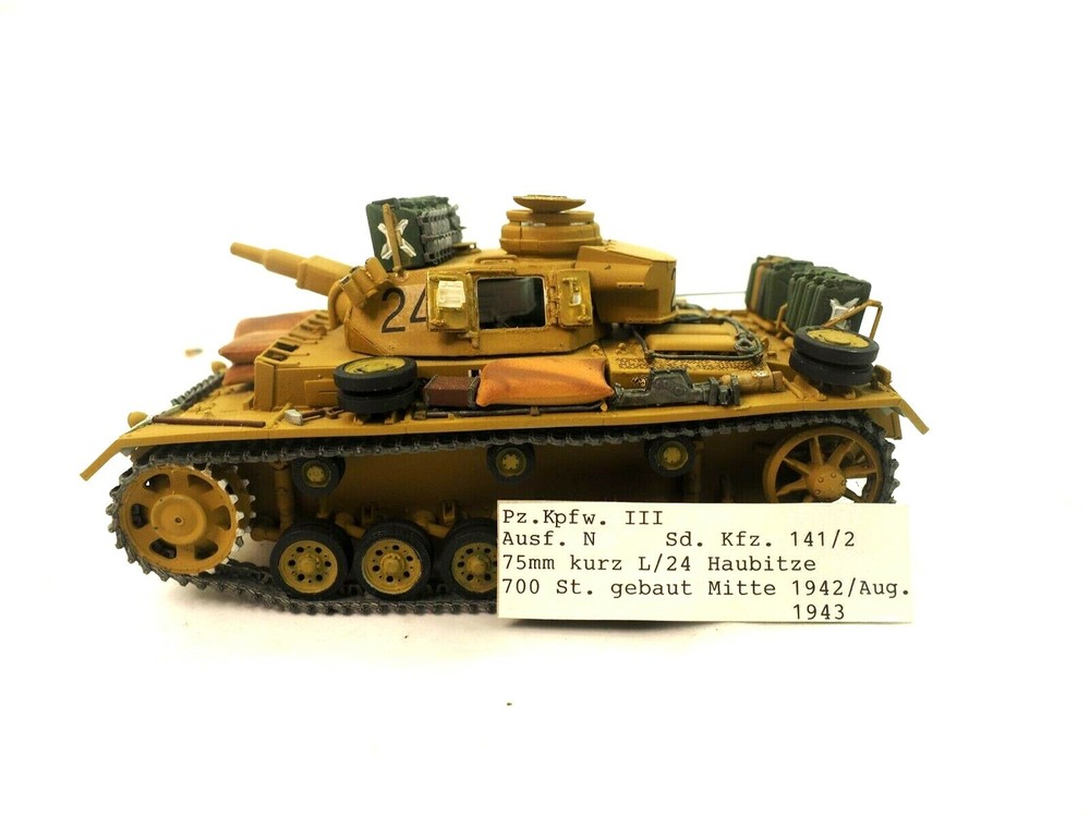 Pz.Kpfw III Ausf. N Sd.Kfz. 141/2 75mm Kurz L/24 1.35 scale Assembled/Painted
