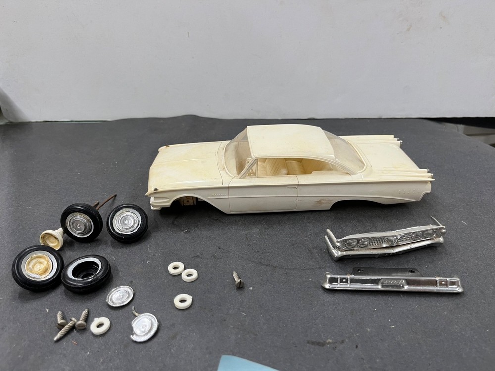 C12 AMT 1960 Edsel Hardtop Annual built model Car Vintage McM 1/25