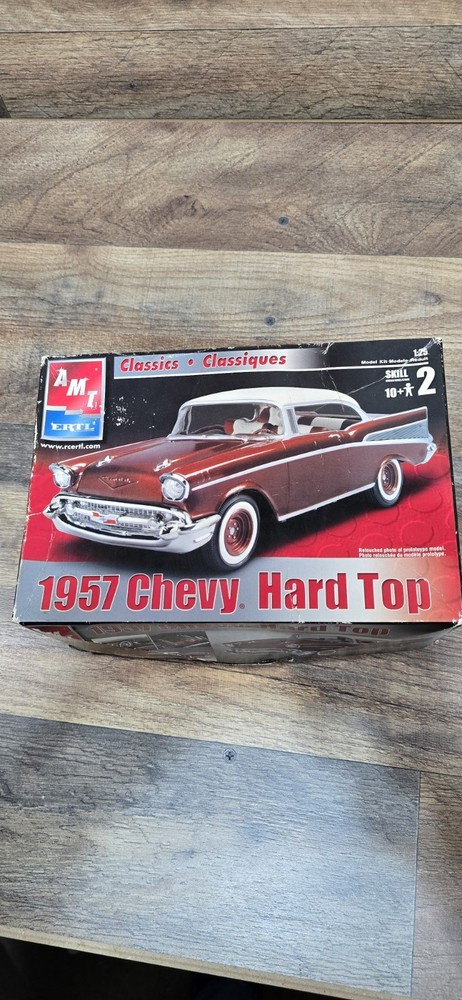 AMT Ertl 1957 Chevy Hard Top 1:25 Unassembled Not Painted Model Kit 31543