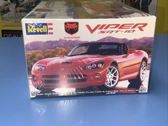Revell Dodge Viper SRT-10 # 85-2188 Skill Level 2 New