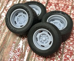 1/24 Scale: 15-inch “Capless Chevy Rally” Resin Wheels W/ Wide Rear Tires