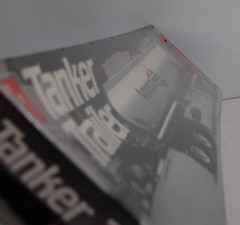 Lot of 2 – AMT Tanker Trailer 1:25 Model Kits – Amoco & Fruehauf Texaco