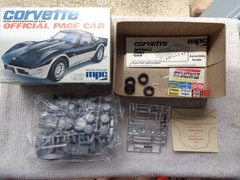 MPC #1-3710 Corvette 1978 Indianapolis 500 Pace Car 1/25 Scale Unbuilt Model Kit
