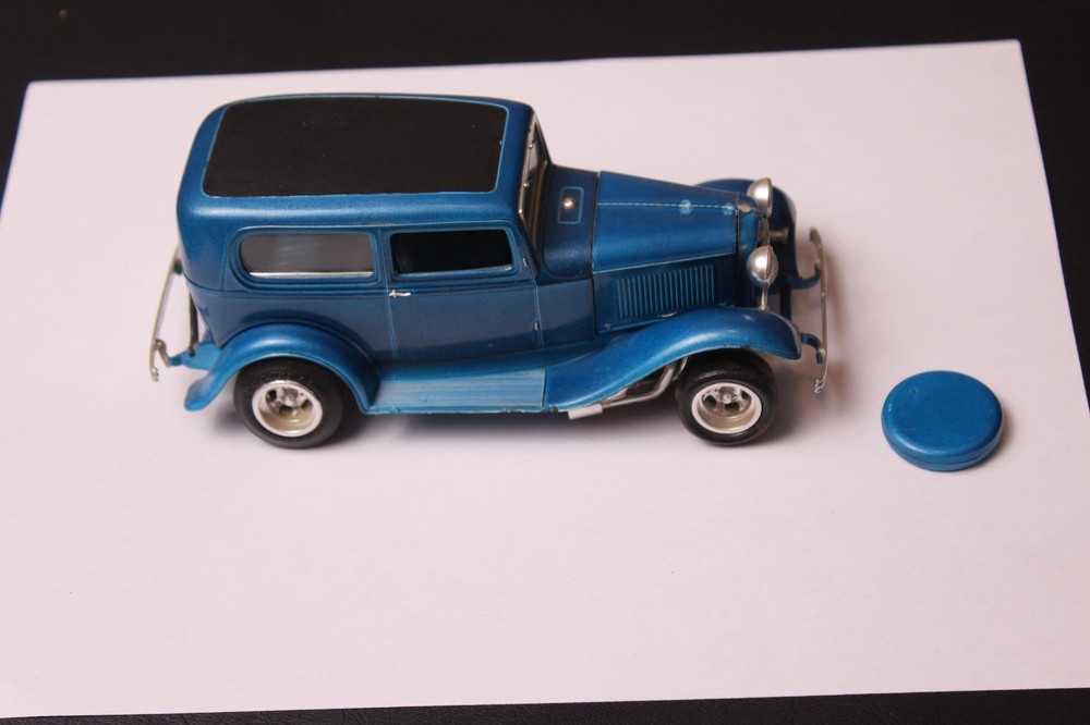 Amt 32 ford sedan parts car