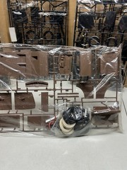 Classics Collection Rolls-Royce Phantom III 1:16 Revell 8816 Model Kit READ