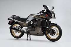 Aoshima 1/12 Scale Model Motorcycle Kit Kawasaki Ninja 900 ZX900-R GPZ900R 2002
