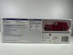 Revell ’39 Chevy Sedan Delivery Lowrider 1:24 Scale SEALED