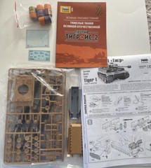 1/72 IS-2 and Tiger Tanks,Great Confrontation ZVEZDA 5200 Plastic Model Kit