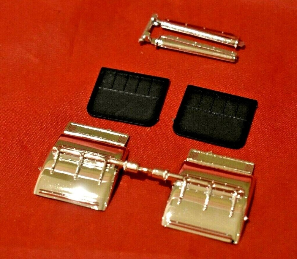 AMT Ford LTL 9000 Rear Fenders and Mud Flaps 1/24