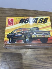 AMT “Old Pro” 1972 Chevy Nova SS Pro Stocker 1:25 Plastic Model Car Kit 1142