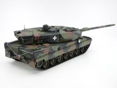 Tamiya 25207 1/35 Scale Military Model Kit Ukraine Leopard 2 A6 Main Battle Tank