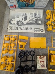 Vtg Monogram 1967 Beer Wagon 1/24 Scale Model Kit Bulldog Mack Mod Suds Hauler