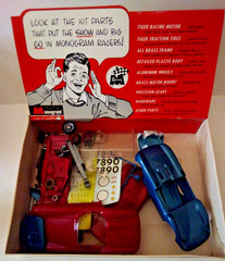 VTG MONOGRAM 1/24 SLOT CAR SCARAB RACING F1 FORMULA 1 W/BOX + EXTRA BODIES at