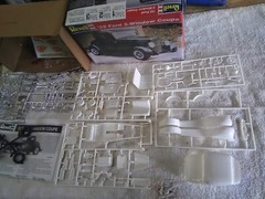 1:25 Revell 87-7605 Awesome 1932 Ford 3 window coupe molded in white plastic 96