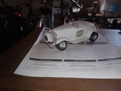 Monogram Classic Cruiser ’32 Ford Street Rod 1:24 Scale Model Car Kit Level 4