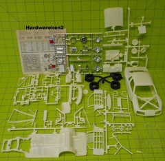 DONOR 1983-1986 NASCAR FORD THUNDERBIRD STOCK CAR MODEL KIT- WHITE – 1/24