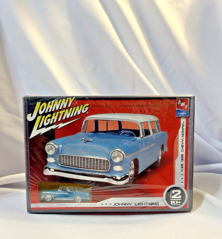 AMT CHEVY 1955 NOMAD Johnny Lightning model kit NEW FACTORY SEALED BOX-1:64Car