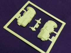 Diamond REO Truck Tractor TRANSMISSION & AIR CYLINDERS for 1:25 AMT Model Kit