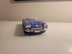 *Vintage* 1960 Chevy Corvette Convertible 1:25 Built Model