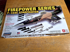 2006 LINDBERG Model FIREPOWER SERIES F-104C STARFIGHTER Kit #72522