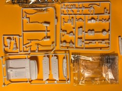 1964 PLYMOUTH BELVEDERE 2 DOOR HARDTOP MODEL KIT AMT ROUND 2 1/25 SCALE NEW LOOK