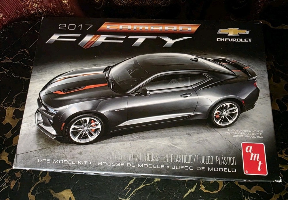 AMT 1/25 2017 Chevy Camaro 50th Anniversary Model Kit AMT1035M Plastics Open Box